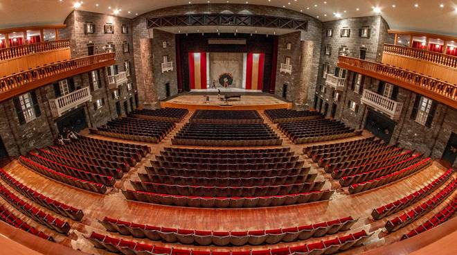 Il Teatro Carlo Felice di Genova apre le sue porte virtuali a tutti gli spettatori