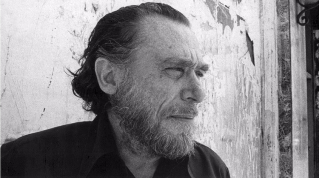 Poesie | “E la luna e le stelle e il mondo” di Charles Bukowski