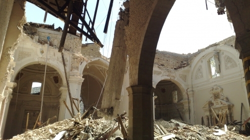 Basilica di Santa Maria di Collemaggio distrutta dal terremoto