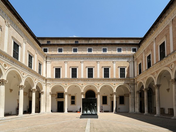 Galleria Nazionale delle Marche, Palazzo Ducale, Urbino, cortile d'onore