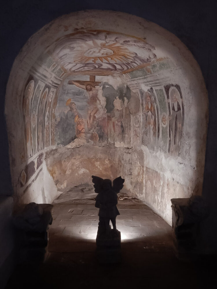 L'interno dell'Eremo di Sant'Onofrio al Morrone, Sulmona, L'Aquila