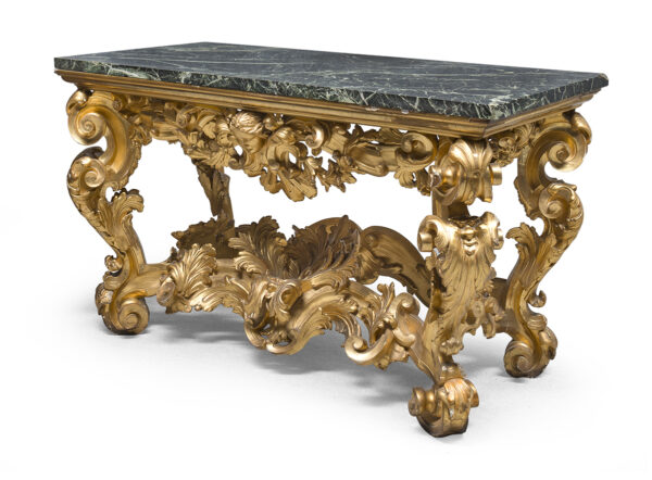 Lotto 51 - Console in legno dorato, Napoli periodo barocco con piano in marmo verde antico. Stima 5.000-7.000 euro