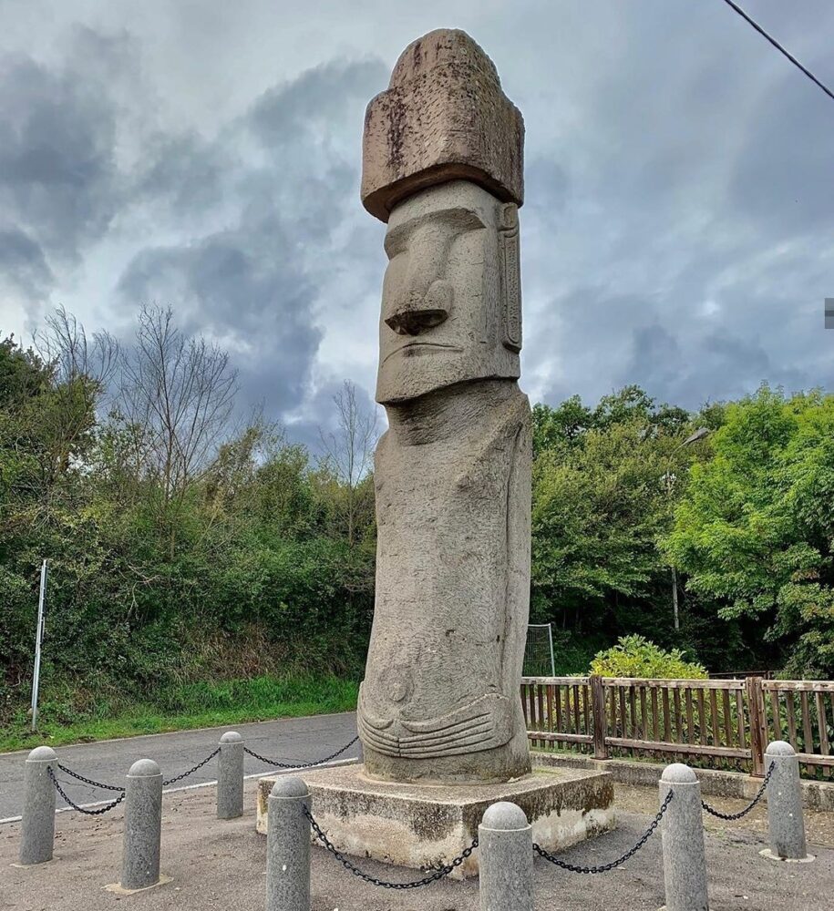 Sei in un Paese meraviglioso, il Moai di Vitorchiano (Viterbo)