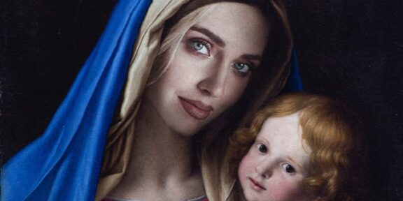 Chiara Ferragni raffigurata come una Madonna col bamino