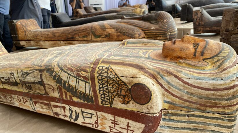 I sarcofagi policromi ritrovati a Saqqara (foto Mohamed Muslemany, NBCnews)