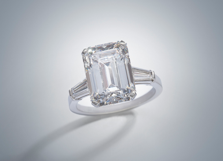 Un raro diamante bianco, colore D e 6,03 carati, in asta da Dorotheum a Vienna