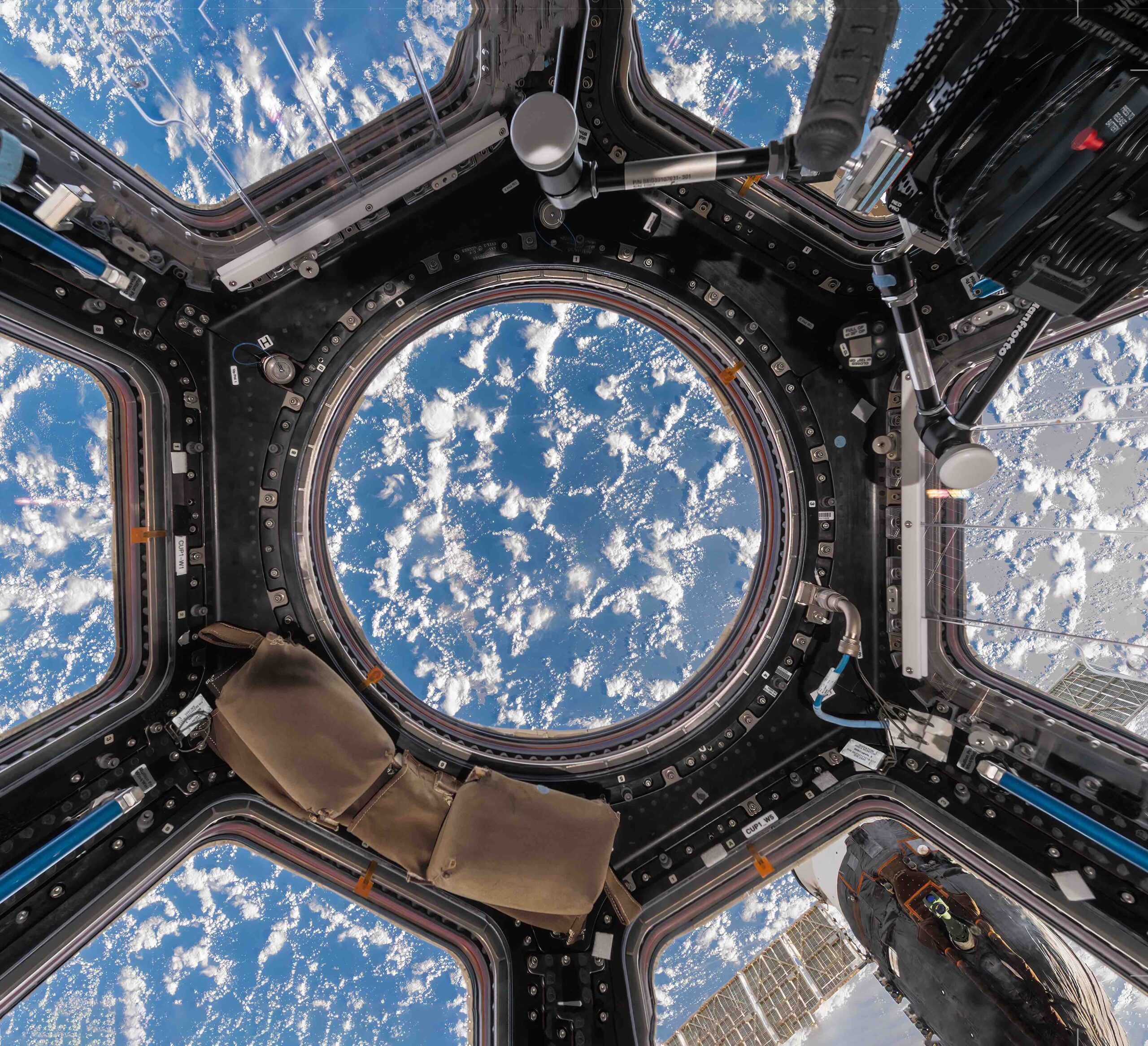 Interior Space. Fotografie di Paolo Nespoli e Roland Miller