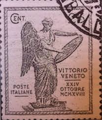 Vittoria Alata armata di scudo, francobollo. Foto di ICCD