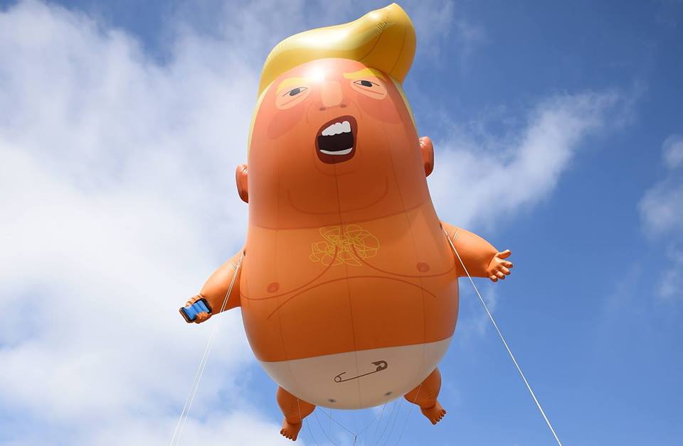 Caricature gonfiabili. Il mega palloncino Baby Trump acquistato dal Museum of London (e molto altro)