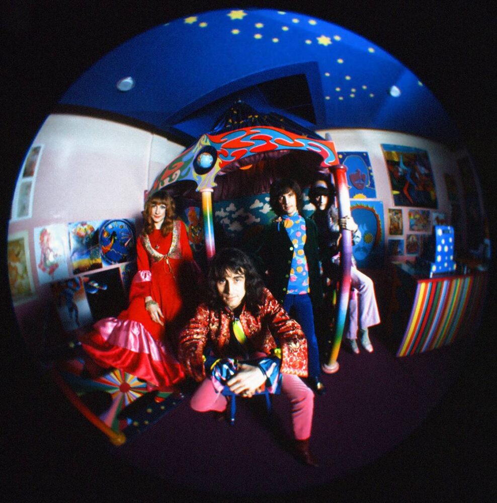 Beautiful People- The Boutique in 1960s Counterculture - Fashion and Textile Museum, Londra