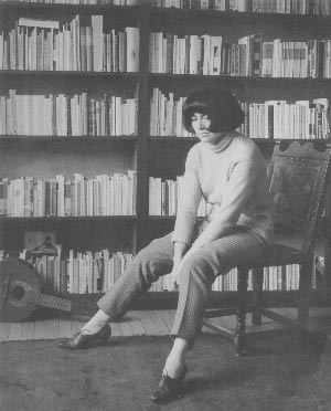 Marta Traba, critica d'arte e scrittrice argentino - colombiana (1930 —1983)