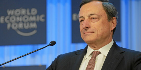 Il premier Mario Draghi ha illustrato il decreto legge Sostegni