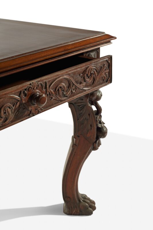 Leonardo Daining Table, courtesy Studio2046