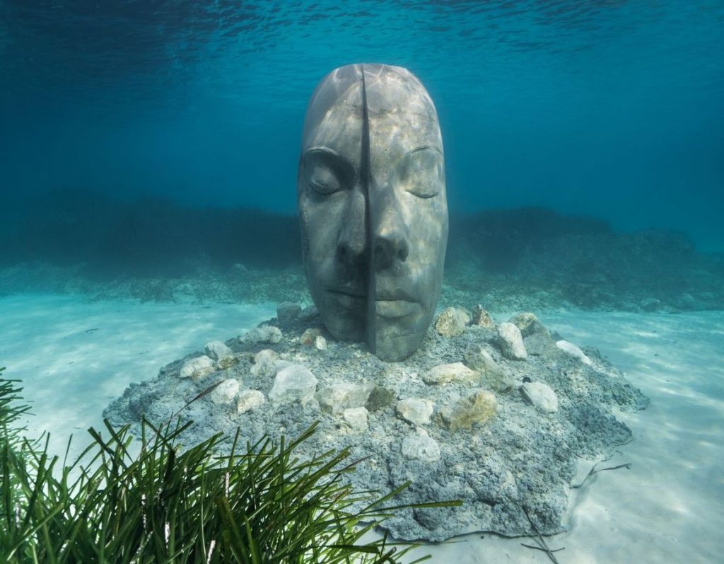 Le opere di Jason deCaires Taylor nel primo museo sottomarino di Francia