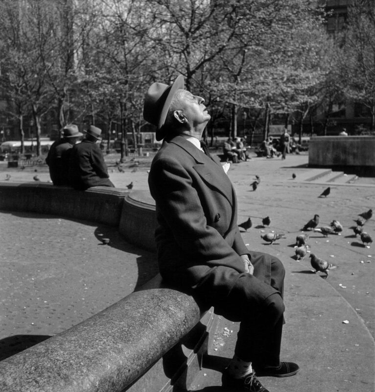 New York, 1948. (Elliott Erwitt, Magnum Photos)