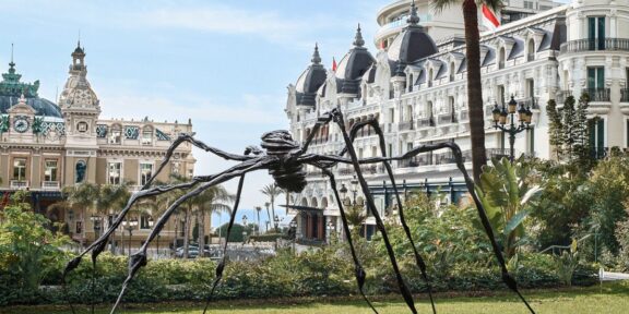 Louise Bourgeois, Spider, 1996, Installed in Monaco © The Easton Foundation / DACS, 2021. Photo: François Fernandez