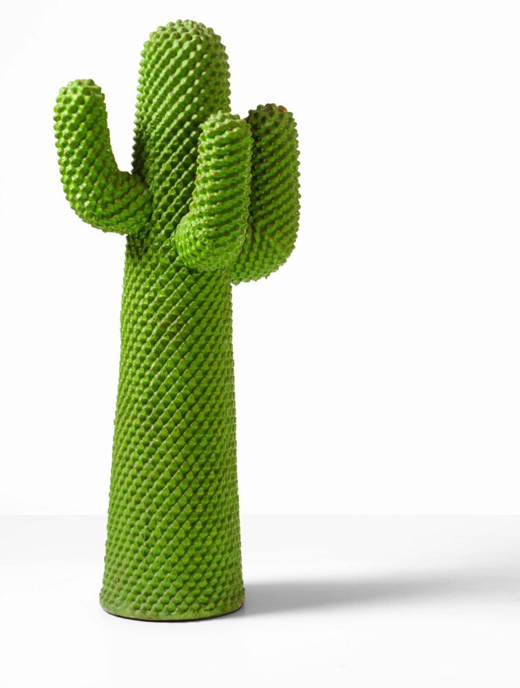 Guido Drocco e Franco Mello Appendiabiti Cactus in gommapiuma stampata ad iniezione. Etichetta originale. Serie numerata. Prod. Gufram, Italia, 1986 cm 40x40x168 Stima: 1.200 - 1.500 euro Venduto a: 5.500 eur