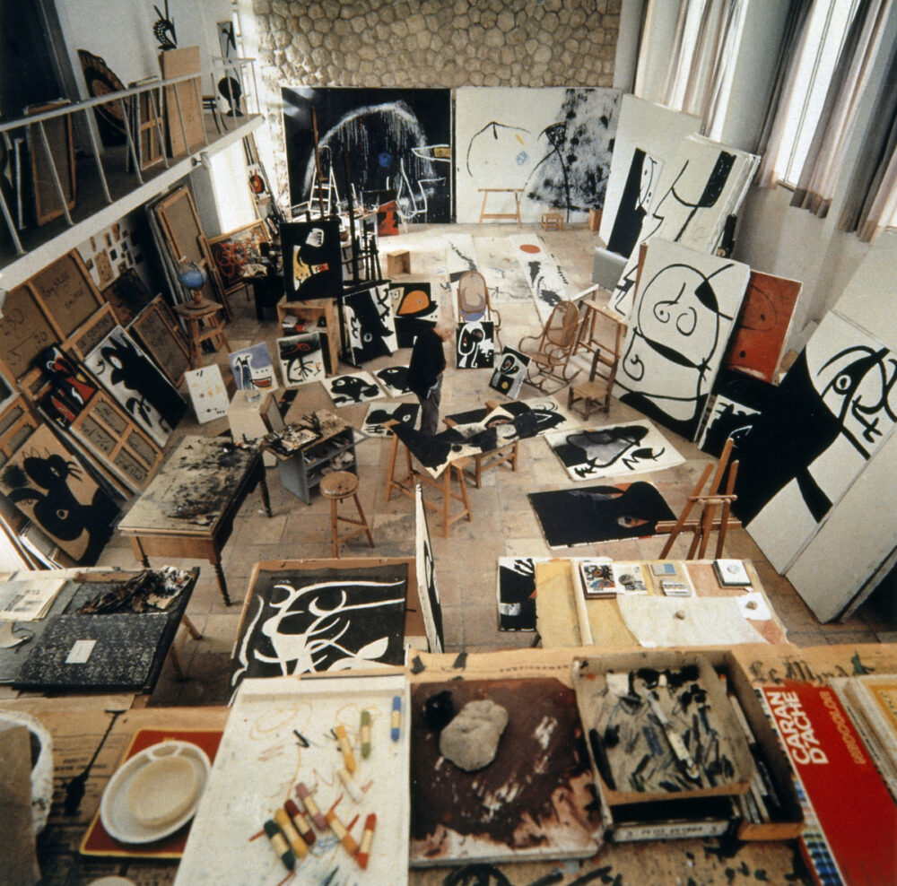 Joan Miró’s studio, Mallorca, 1973, Photo Francesc Català-Roca © Photographic Archive of the Historical Archive of the College of Architects of Catalonia
