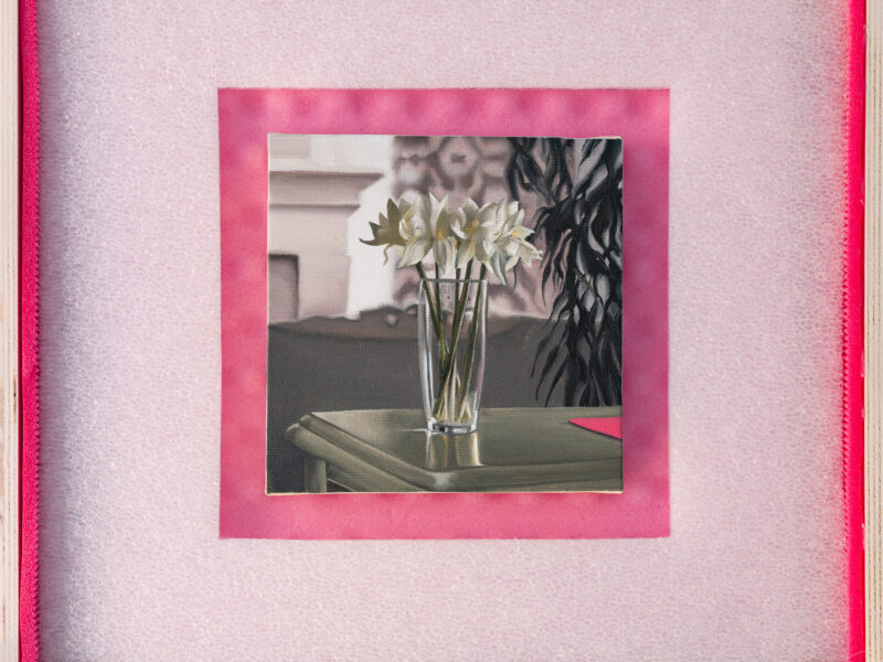 Flower vase (from Nasty Jay smooth opulent sex) Flavia Albu - Just Want To Be Loved - Courtesy the artist and State Of - Milano IT - ph Francesco Palear