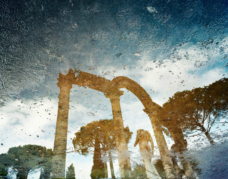 3. Alfred Seiland, Presso il Canopo, Villa di Adriano, Tivoli. Tibur, Italia, 2009