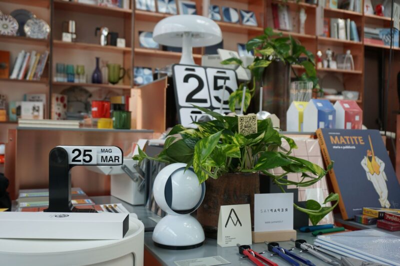 Bookshop d'autore firmato Electa