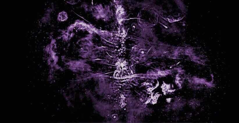 Immagine composita del centro della galassia creata con dati MeerKAT (foto courtesy NASA-CXC-UMass-Q.D. Wang; Radio NRF-SARAO-MeerKAT)