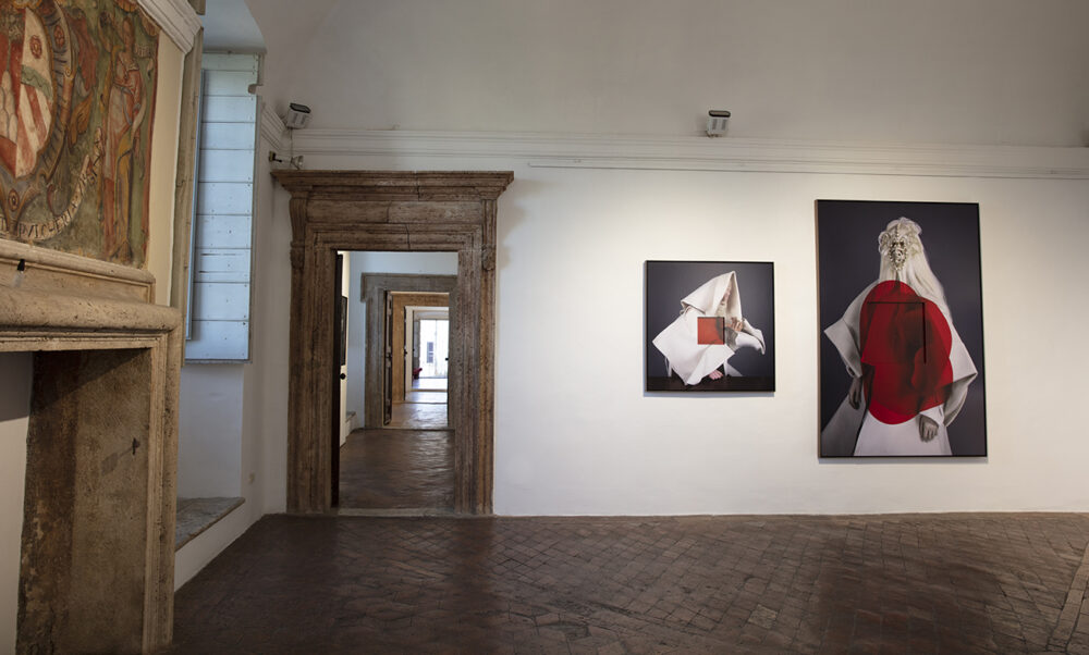 La Galleria Giampaolo Abbondio a Todi, con la mostra Mnemosyne di Matteo Basilé