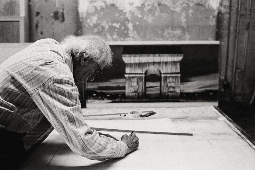 Christo in his studio working on a preparatory drawing for L'Arc de Triomphe, Wrapped New York City, 2020 Photo: Anastas Petkov © 2020 Christo and Jeanne - Claude Foundation