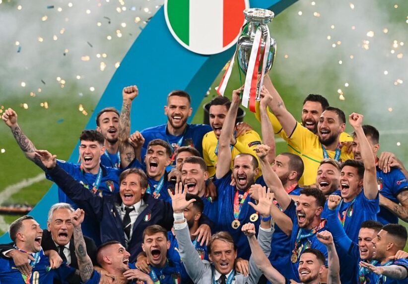 Il team degli Azzurri campioni d'Europa