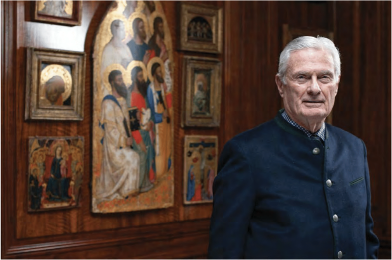 Richard Feigen con alcuni dei suoi gioielli