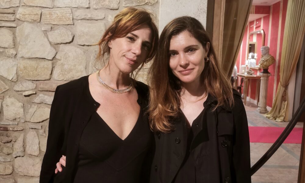 Vittoria Puccini, presidente di UNITA, con Claudia Coli, membro dell'associazione, all'Umbria Cinema Festival