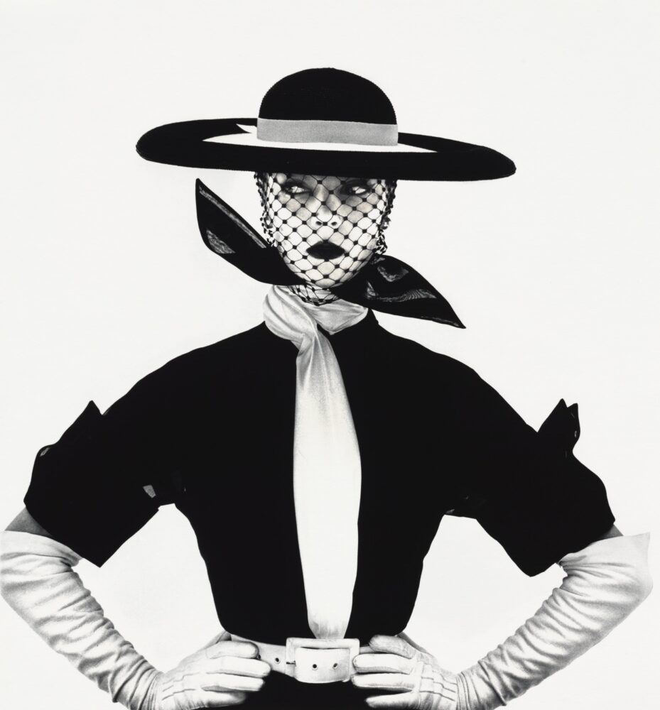 Irving Penn, Black and White Vogue Cover (Jean Patchett), New York, 1995, © Condé Nast