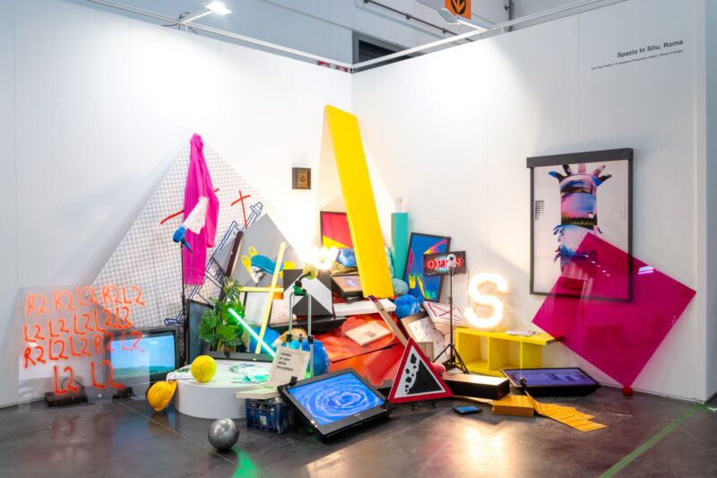 “Non allestimento fieristico” Artverona 2021 A cura di Porter Ducrist Artisti: Sveva Angeletti Alessandra Cecchini Christophe Constantin Francesca Cornacchini Marco De Rosa Federica Di Pietrantonio Chiara Fantaccione Roberta Folliero Andrea Frosolini Daniele Sciacca Guendalina Urbani