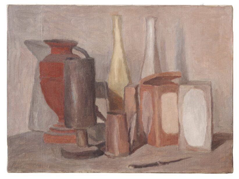 Da una raffinata collezione privata. Giorgio Morandi (1890-1964) Natura morta firmato e datato 'Morandi 1941' (in basso a sinistra) olio su tela 31.5 x 42 cm. Eseguito nel 1941