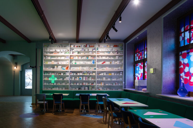 Damien Hirst, Pharmacy, Prada Mode, Levenson Mansion, Mosca