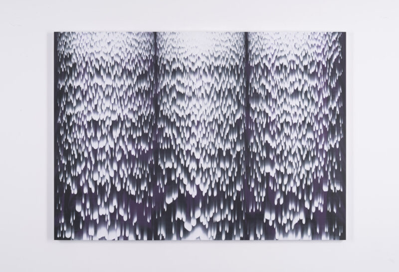 Stanley Casselman, Untitled (white over purple WP21R7), 2020, acrilico su tessuto in poliestere, 180,3x254 cm, Courtesy l’artista e Eduardo Secci, Firenze, Milano