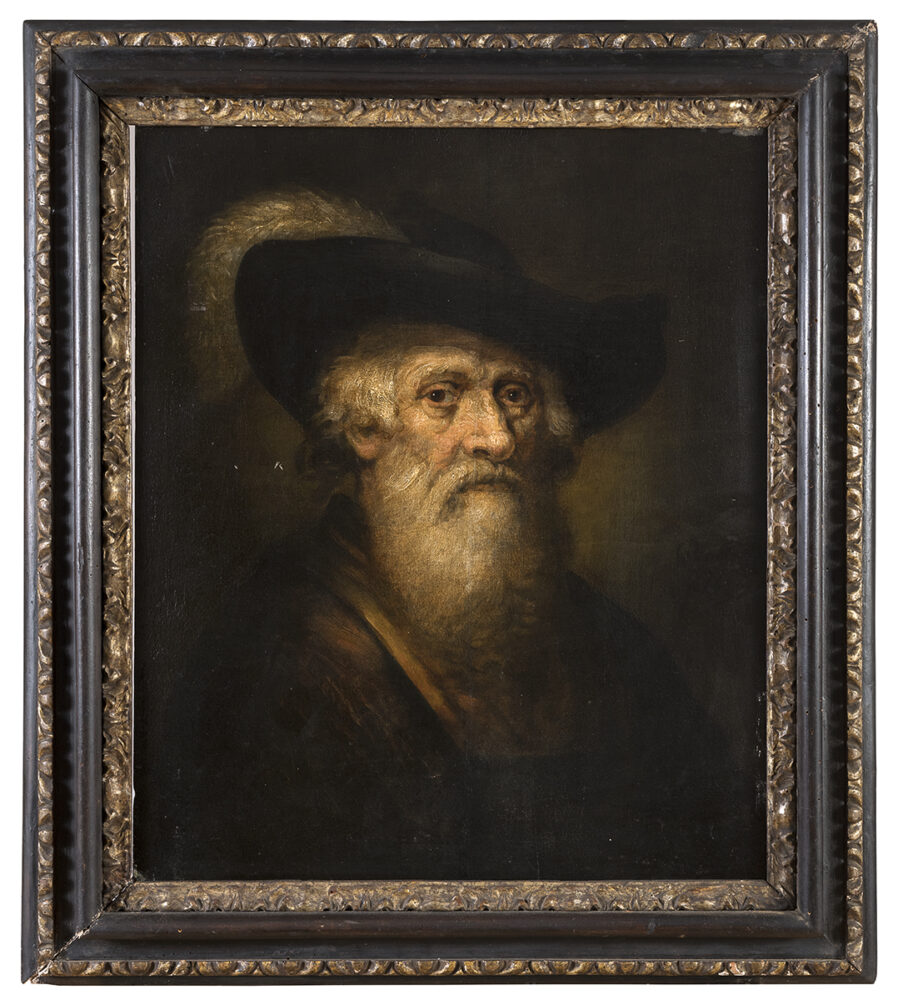 Ritratto di gentiluomo con cappello piumato, Harmenszoon van Rijn, seguace di Rembrandt (Leida, 1606 – Amsterdam, 1669). Olio su tavola, cm. 66 x 54,5. Firma e data 'Rembrandt 16(?)', A destra della spalla. Stima € 12000-18000. Aggiudicazione 50.000