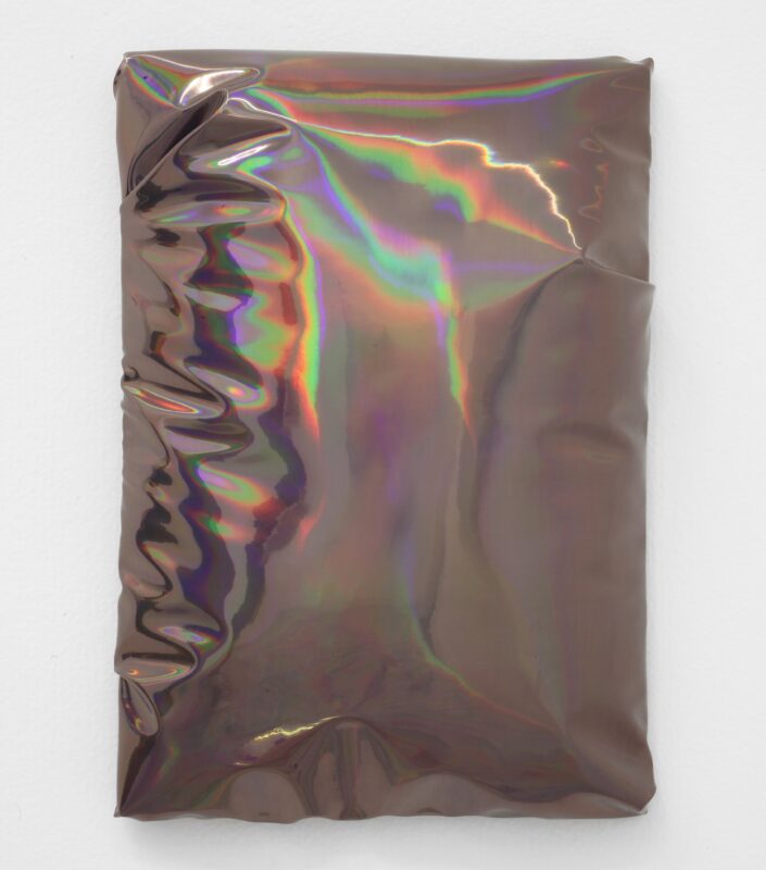 Reflex, 2021, styrofoam covered in iridescent fabric, cm 33x18x4, courtesy Alessandro Albanese gallery