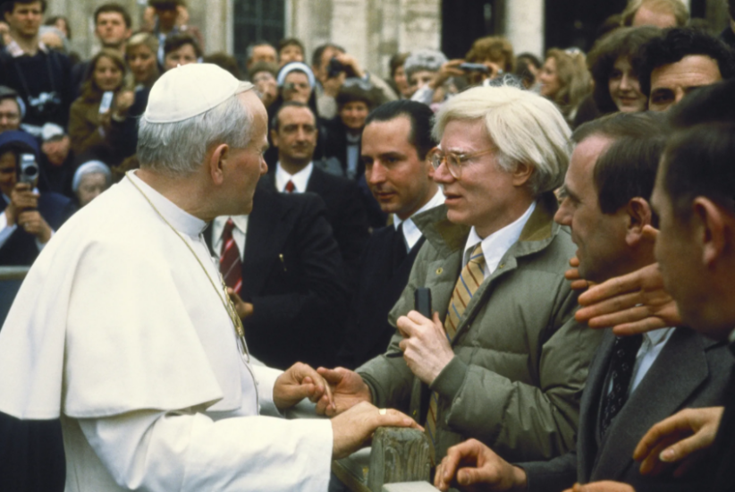 Andy Warhol e Papa Giovanni Paolo II. Foto di Lionello Fabbri / Science Source