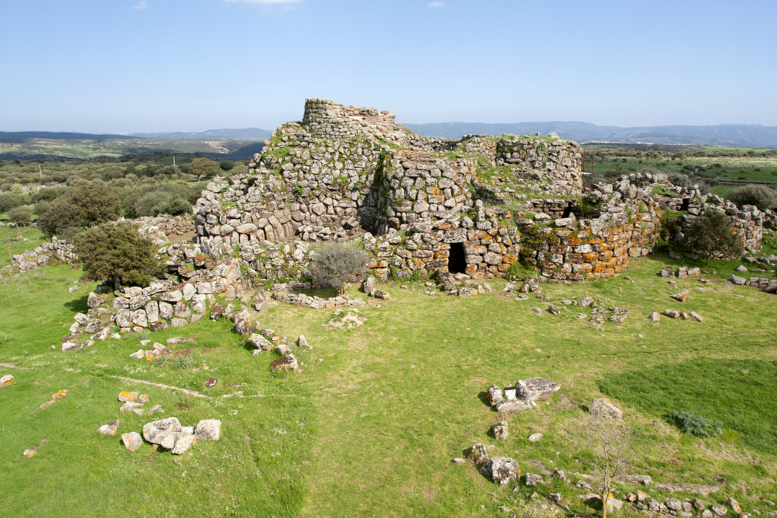 Dai menhir ai nuraghi. Una grande mostra esplora la millenaria storia della Sardegna