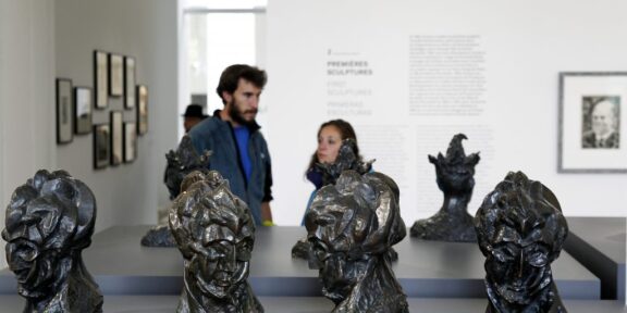 Una serie di Head of a Woman al Picasso Museum. Photo by Thierry Chesnot/Getty Images