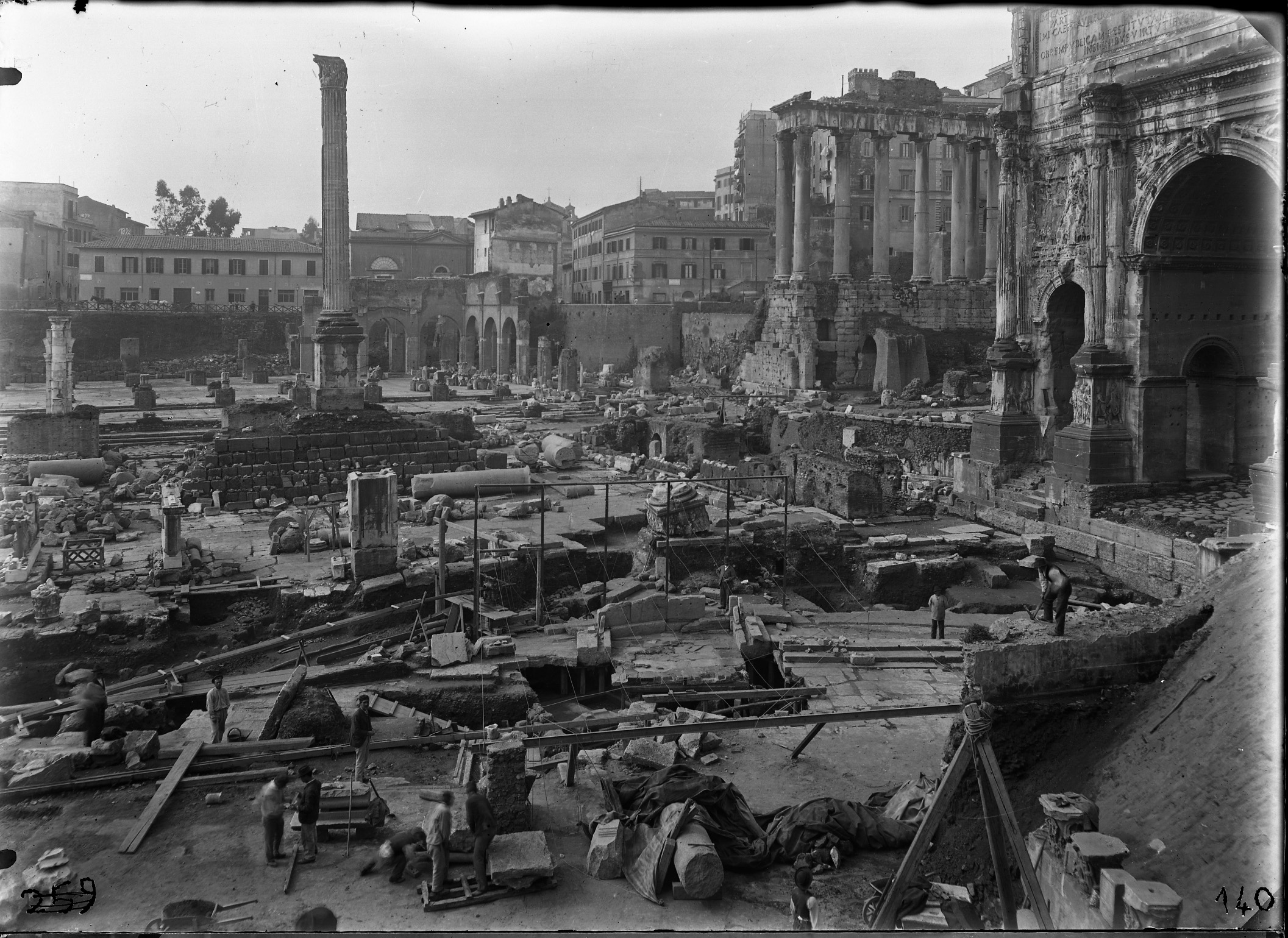 Il Parco del Colosseo ricorda l’archeologo Giacomo Boni con una grande mostra