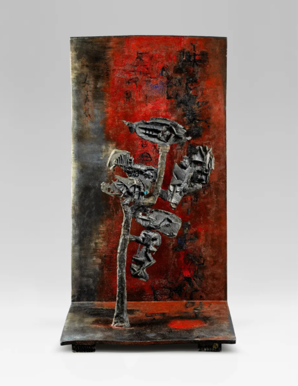 Germaine Richier, L’Échelle, 1956. Lead and oil on lead, background painted by Zao Wou Ki. Unique piece. 82 x 46,5 x 31,5 cm. Private collection