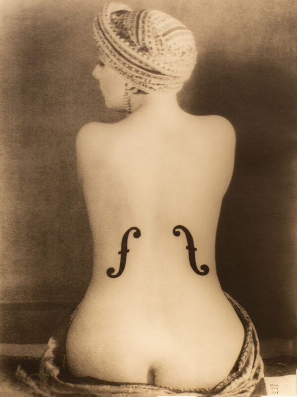 Man Ray Le Violin d’Ingres (Il violino di Ingres) 1924 Stampa ai sali d’argento 30×40 cm Collezione Julian Castilla © Man Ray 2015 Trust