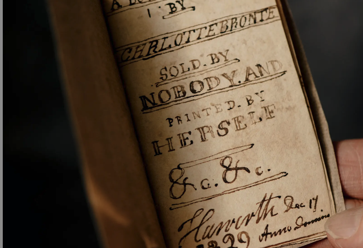 Un libro in miniatura di Charlotte Brontë, perso per un secolo, è  stato venduto per 1,25 milioni $