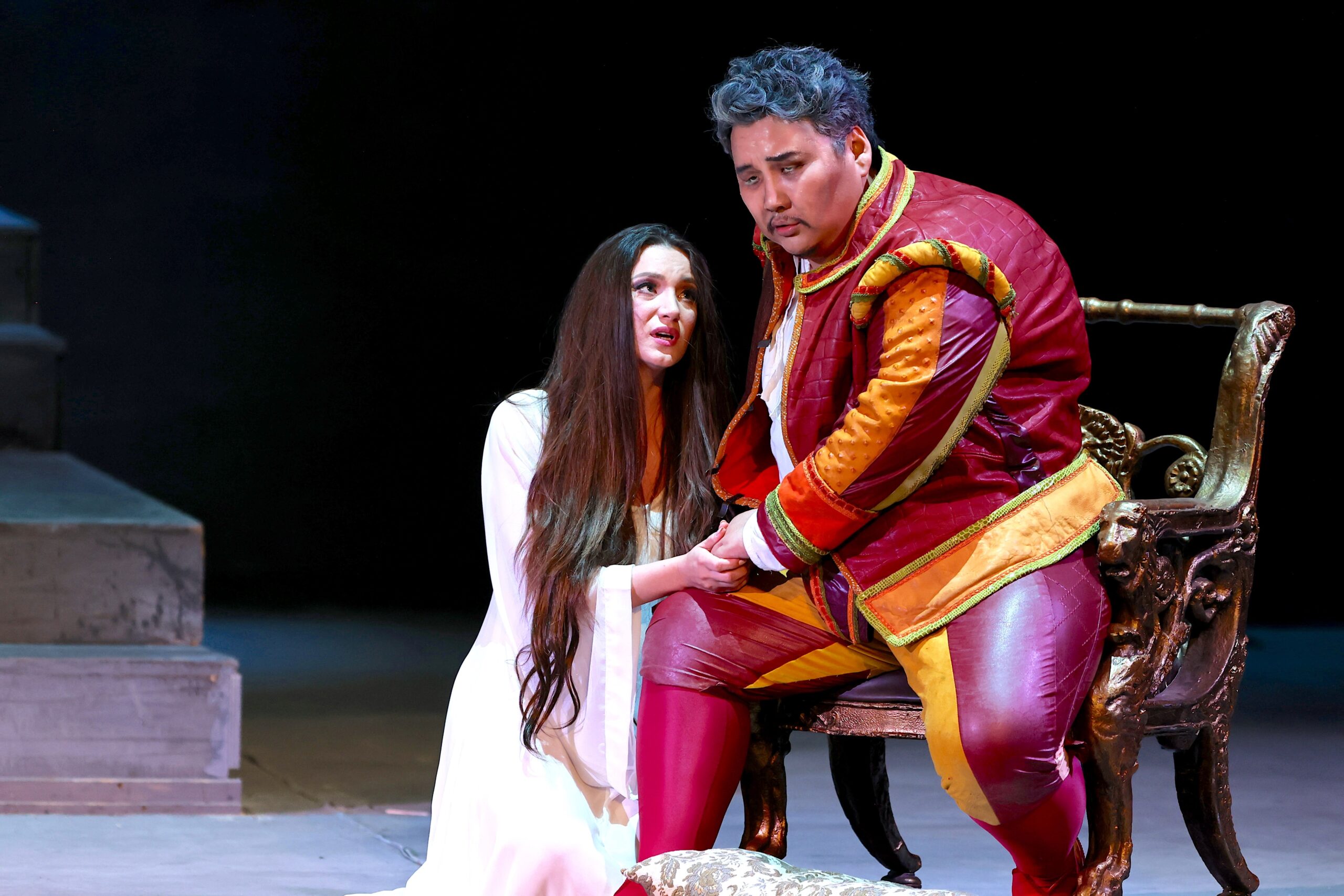 Successo di ‘Rigoletto’ al Carlo Felice all’insegna della tradizione 
