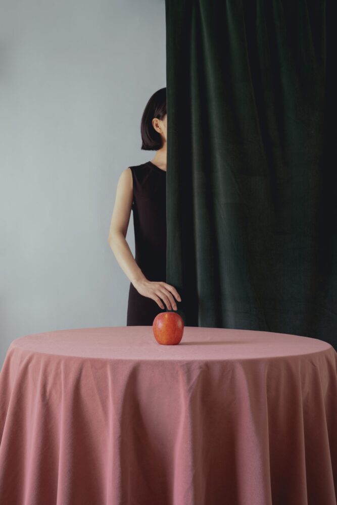 Ziqian Liu, Symbiosis, 2021, Giclée print on Hanemhule Photo Rag, cm 90 x 60, edizione di 3 + 2 pa, Courtesy: Paola Sosio Contemporary Art