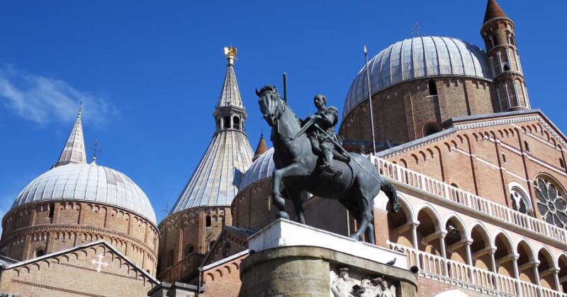 Monumento a Gattamelata di Donatello, davanti alla Basilica di Sant'Antonio, Padova