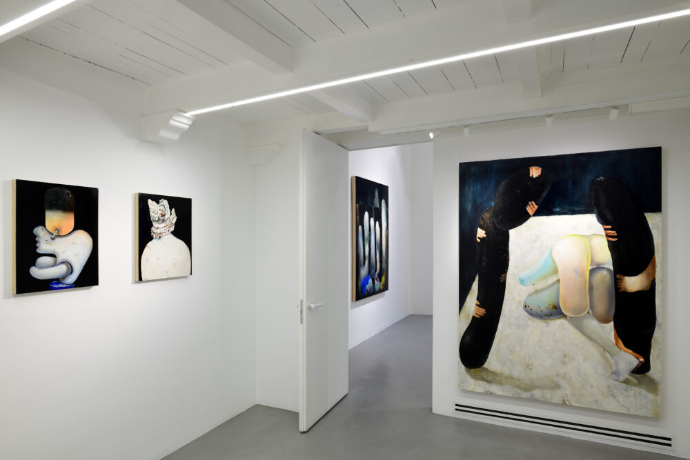 Benedikt Hipp, Songs from the Cave , 2022. Installation view at Galleria Poggiali Milano. Ph. Michele Alberto Sereni. Courtesy Galleria Poggiali