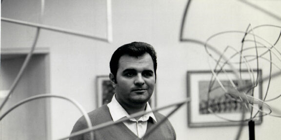 Maurizio Fagiolo dell'Arco nel 1968 alla mostra Balla. Sculture, Torino